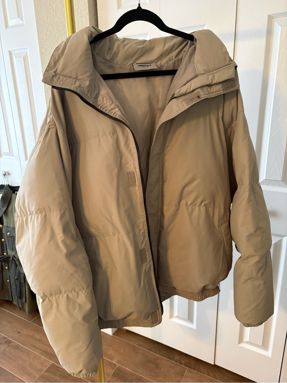 Essentials Fear of God Parka Tan with Zipper and Velcro Closures Luxury Size XXL
